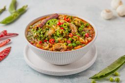 Mushroom and Pea Curry with Rice